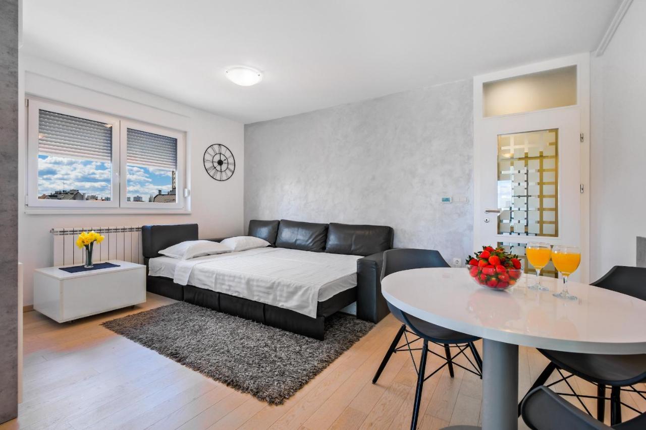 Apartment Zagreb, 0-24, Self Service Check-In, Free Parking 外观 照片